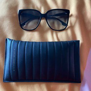 Victoria Beckham Soft Square Frame Sunglasses In Black-Gold